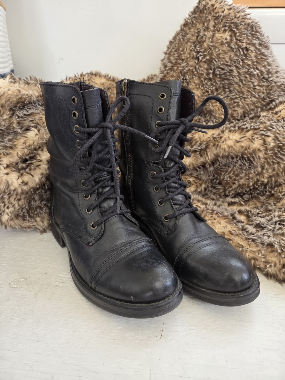 Steve Madden Women's Troopa Black Lace-Up Leather Combat Boots